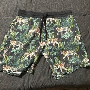 M No Boundries Tiger Canvas Shorts